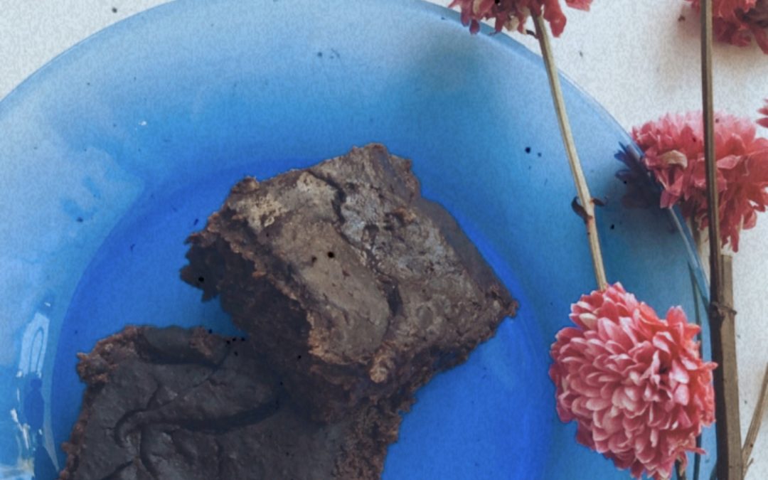 Life-changing black bean chocolate brownies (no flour, vegan, gf + refined sf)